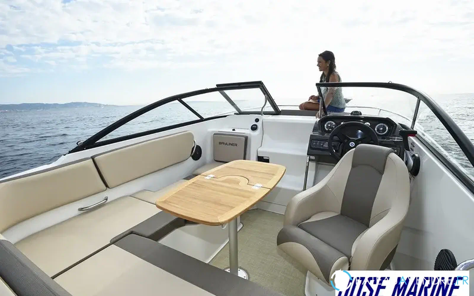 slider 1 Bayliner VR5 Cuddy OB