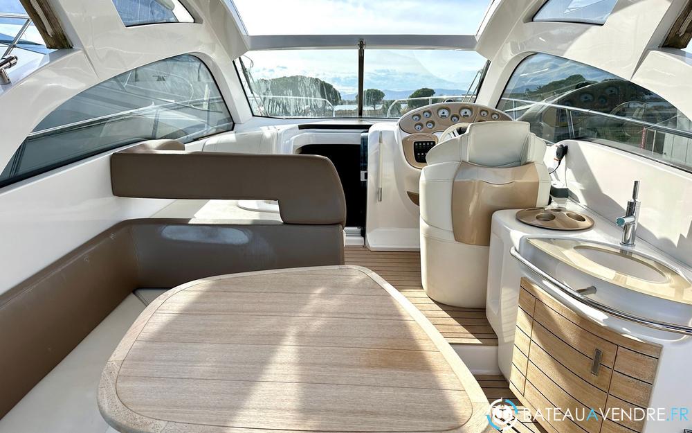 Sessa Marine C32 interieur photo 4