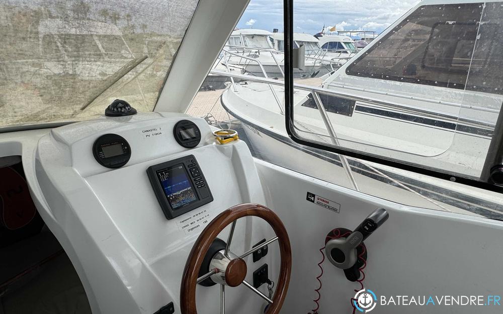 Beneteau Antares 580 electronique / cockpit photo 4