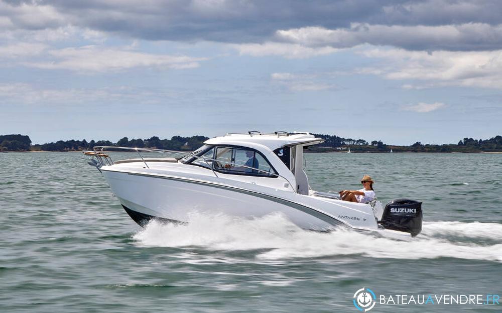 Beneteau Antares 7 OB exterieur photo de présentation