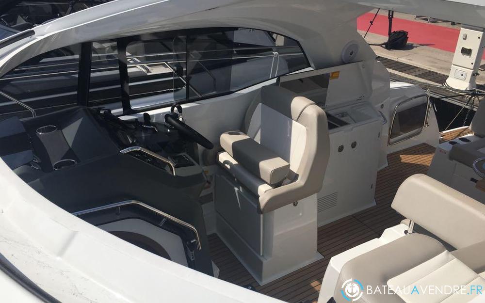 Jeanneau Leader 36 Sportop interieur photo 3