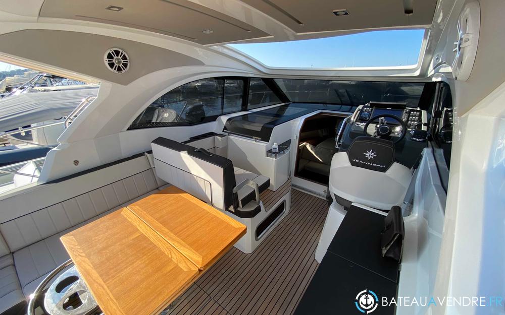 Jeanneau Leader 33  interieur photo 4