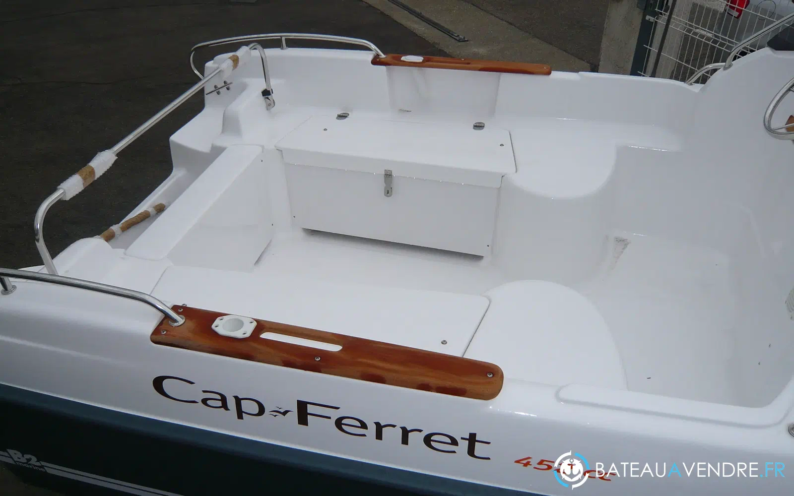 slider 3 B2 Marine Cap Ferret 472 Cruiser