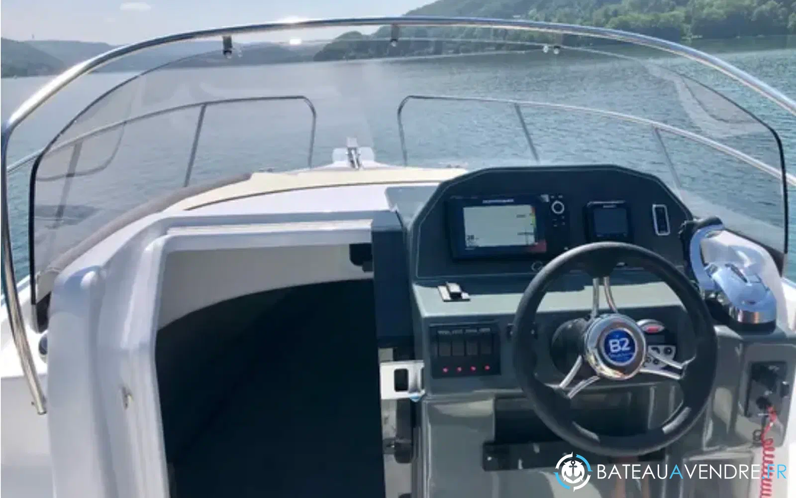 slider 1 B2 Marine Cap Ferret 702 Sun Deck