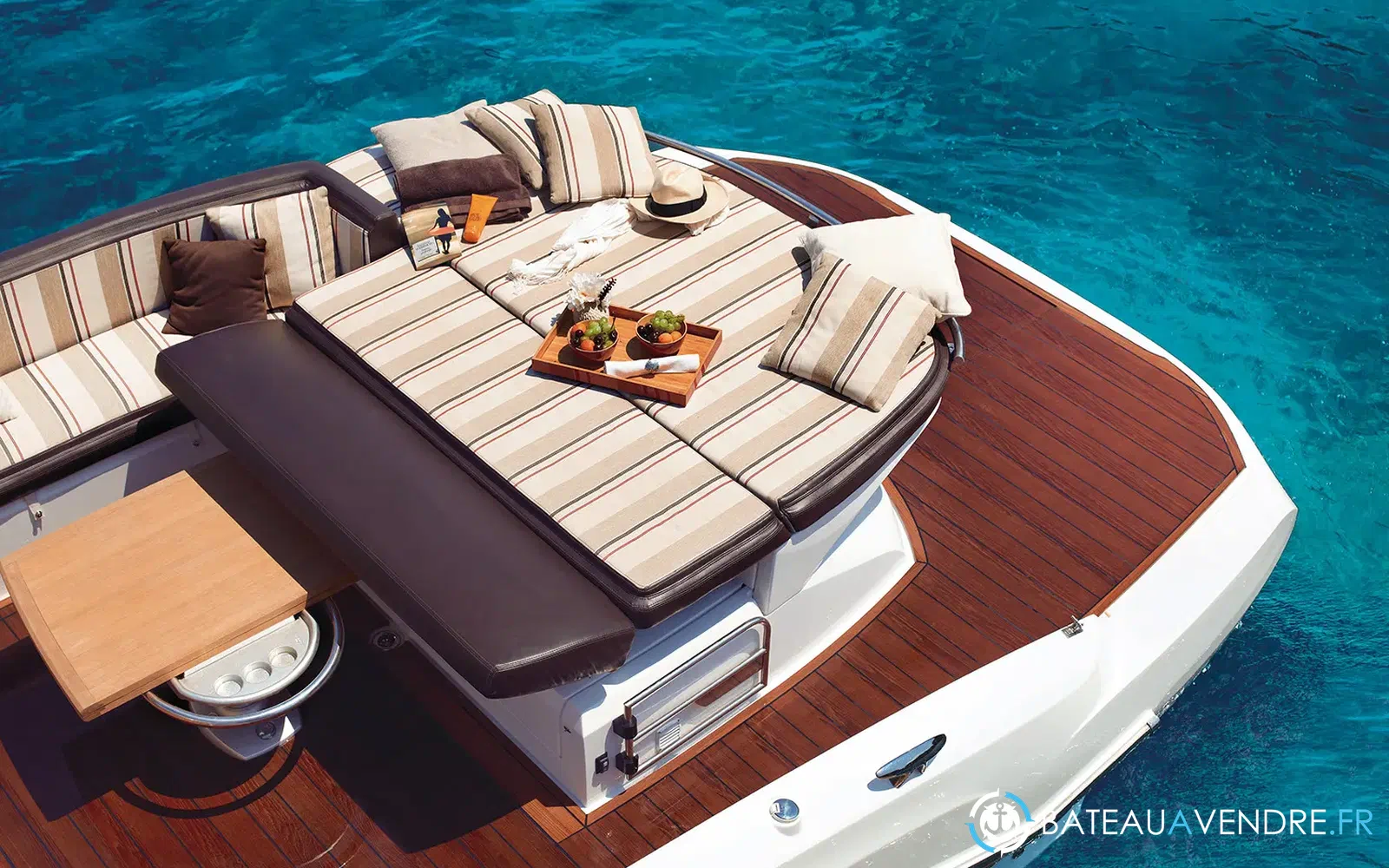 slider 3 Sessa Marine Key Largo 34 Inboard