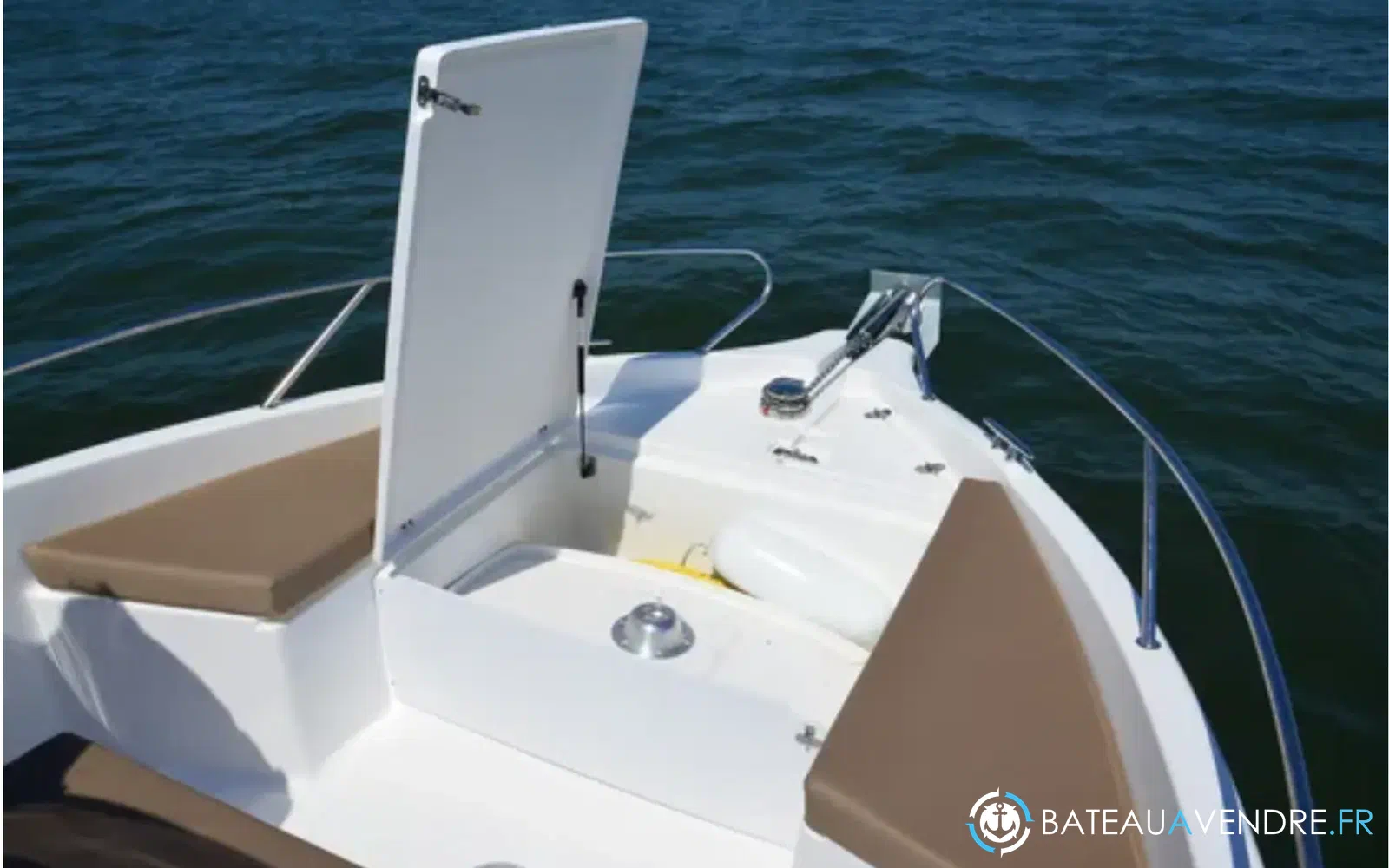 slider 3 B2 Marine Cap Ferret 702 Open