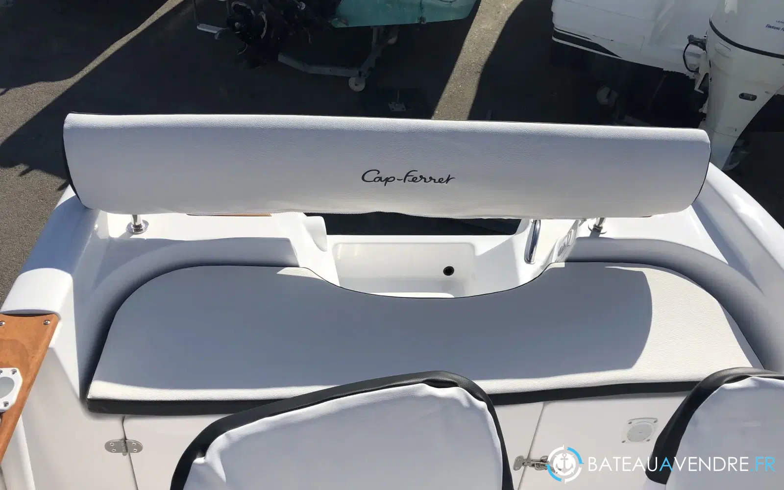 slider 6 B2 Marine Cap Ferret 502 Sun Deck
