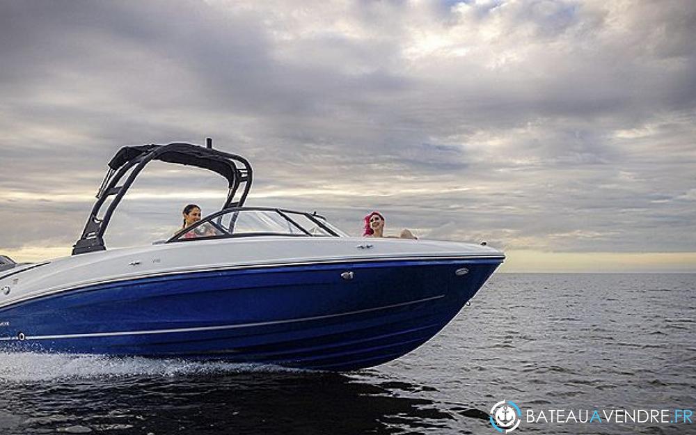 Bayliner VR6 OB  exterieur photo de présentation