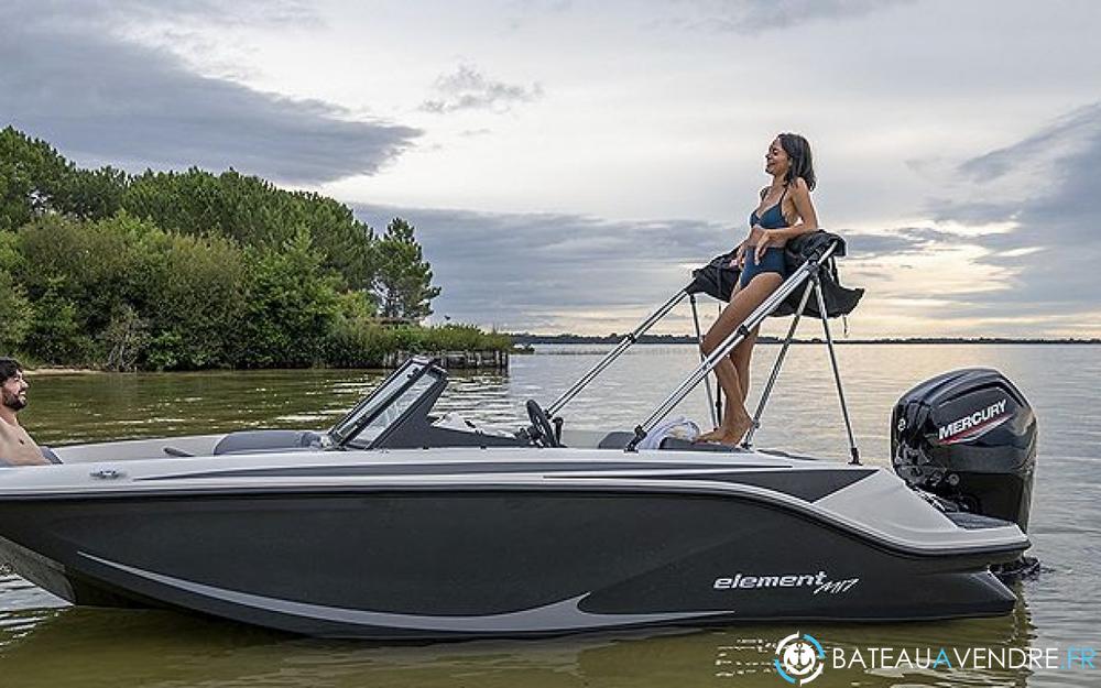 Bayliner Element M17 interieur photo 4