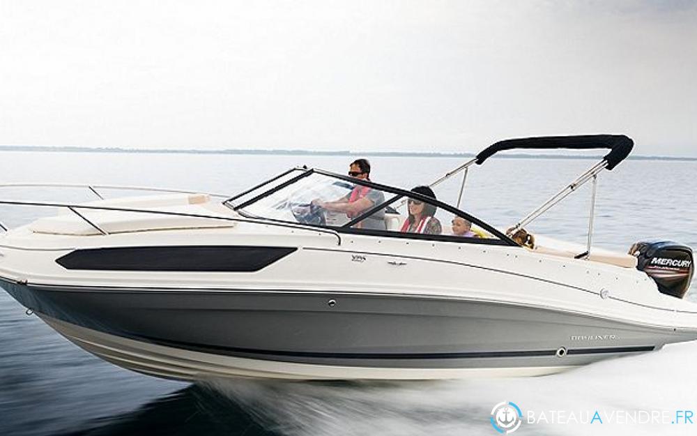 Bayliner VR5 Cuddy OB exterieur photo de présentation