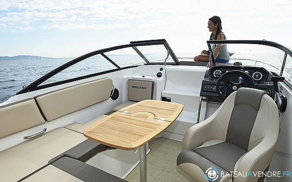 Bayliner VR5 Cuddy OB interieur photo 4