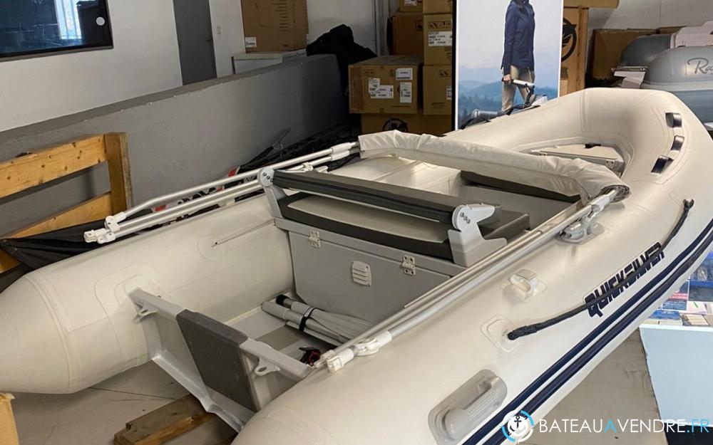 Quicksilver  320 Alu Rib  interieur photo 2