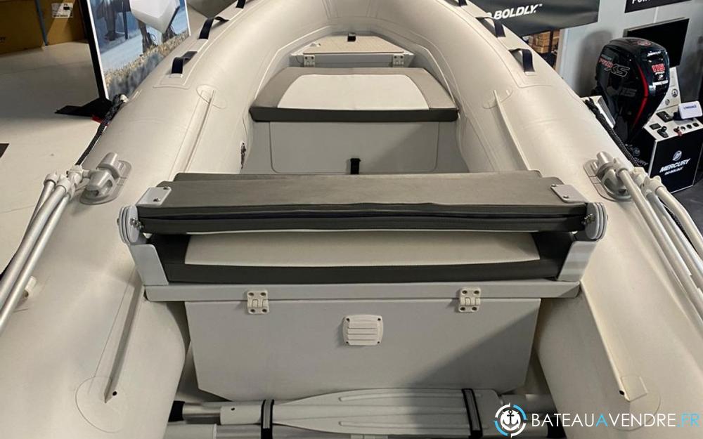 Quicksilver  320 Alu Rib  interieur photo 3