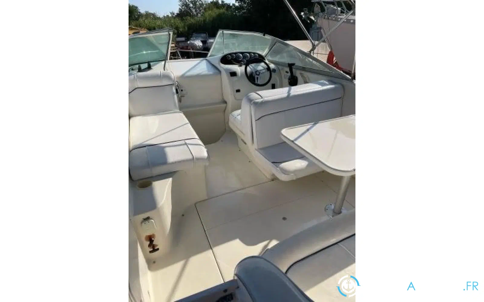 slider 1 Sea Ray 240 Sundancer