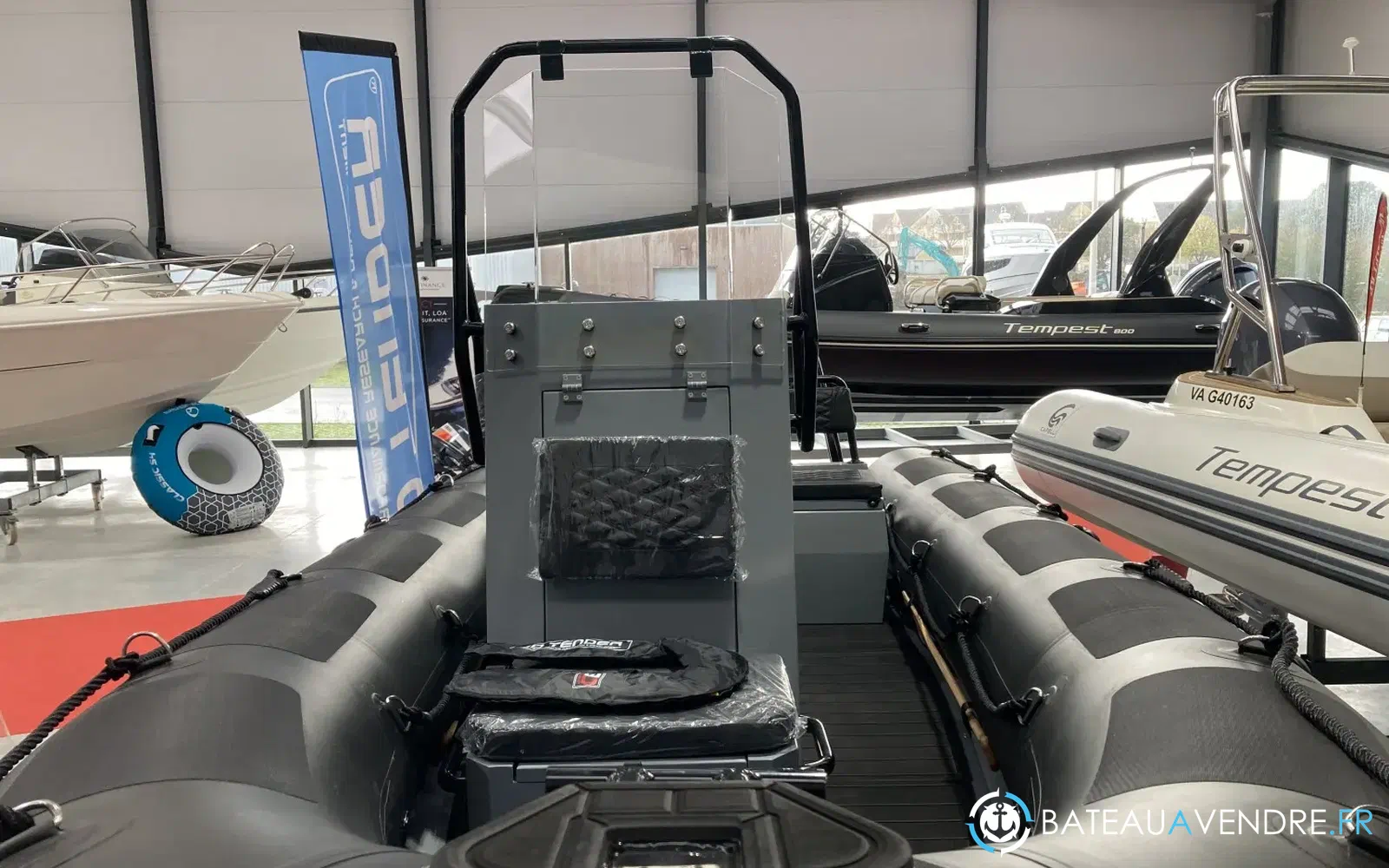 slider 1 3D Tender Nividic 550