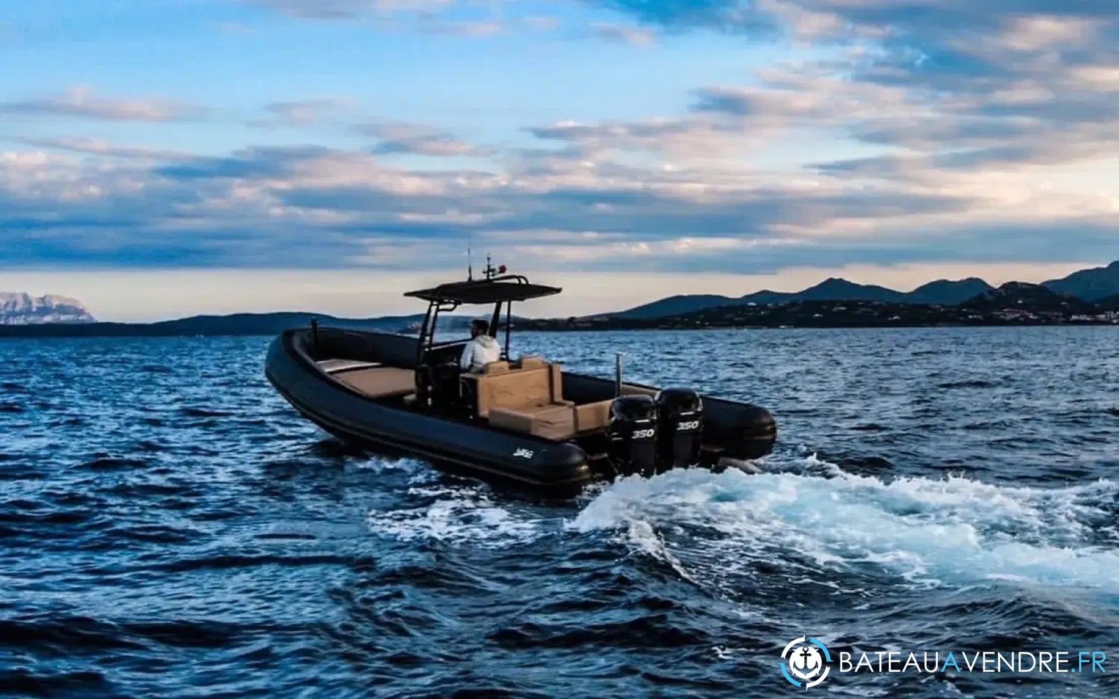 slider 3 Sea Water Phantom 300