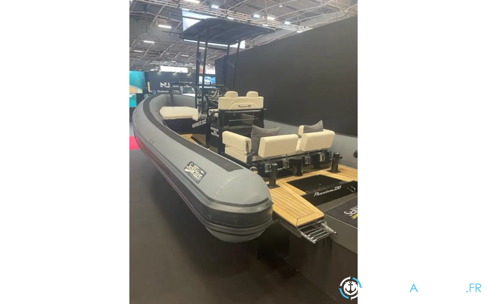 slider 3 Sea Water Phantom 230