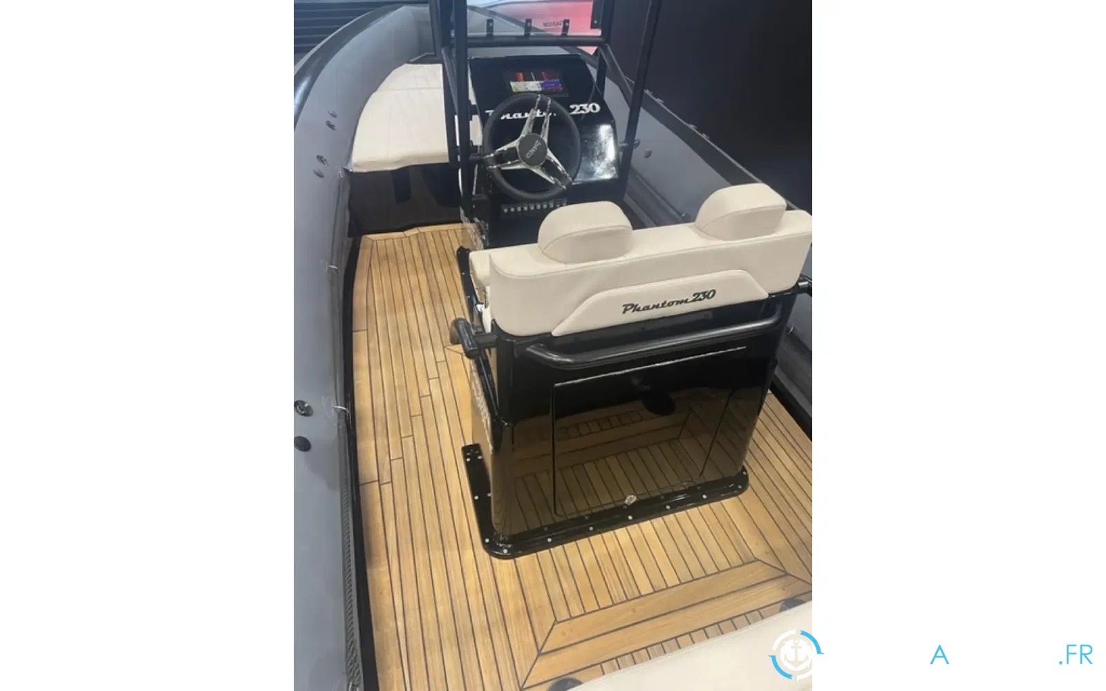 slider 5 Sea Water Phantom 230