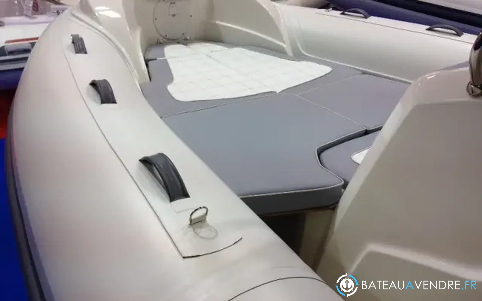 slider 2 Marlin Boat 226 FB