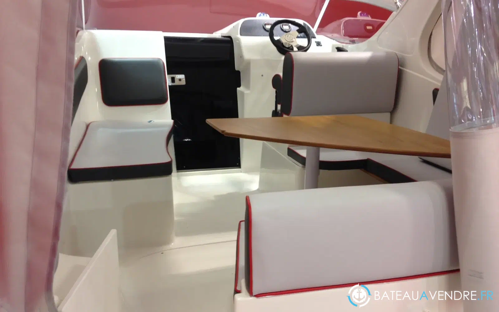 slider 5 Selva C 7.1 Cabin