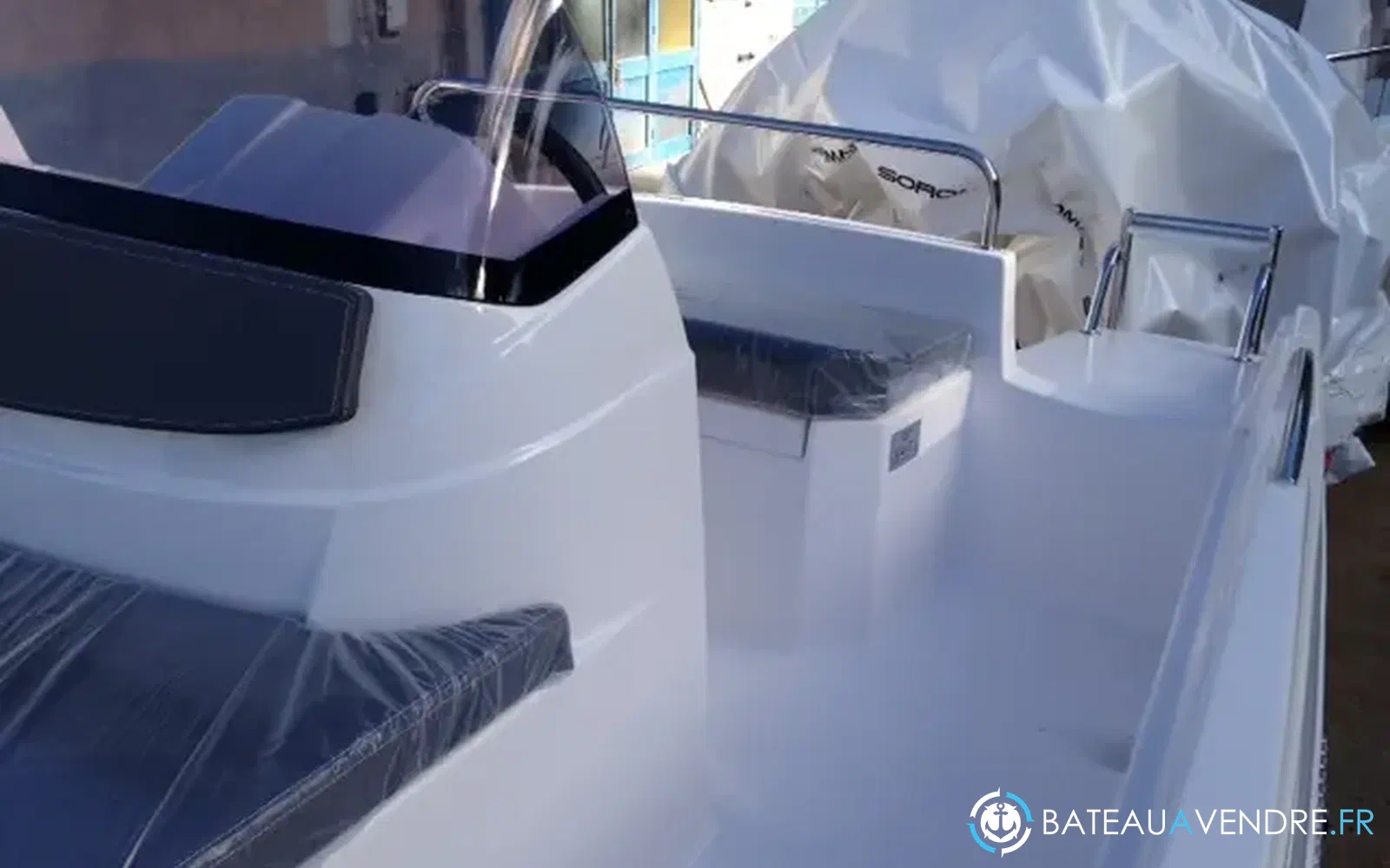 slider 4 Titanium 460 Open
