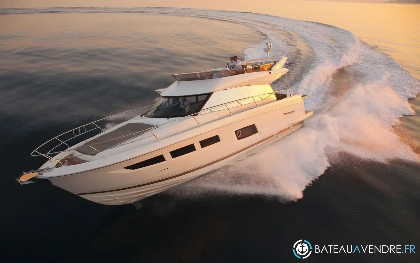 slider 0 Prestige Yachts 550 Fly