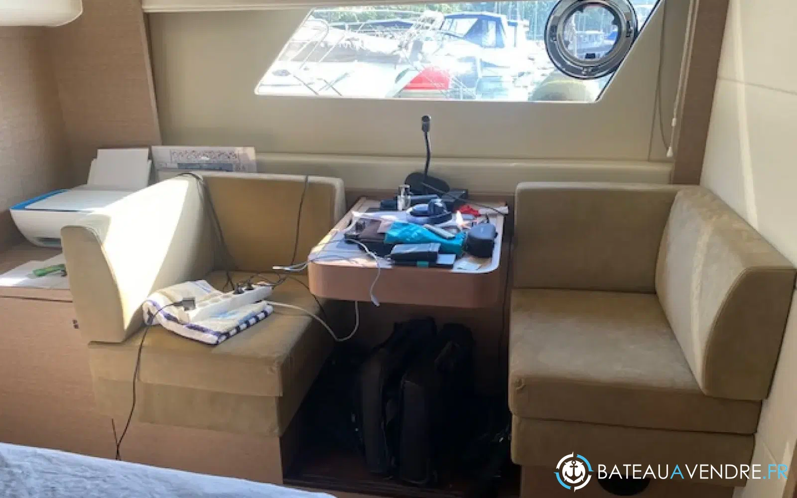 slider 19 Prestige Yachts 550 Fly