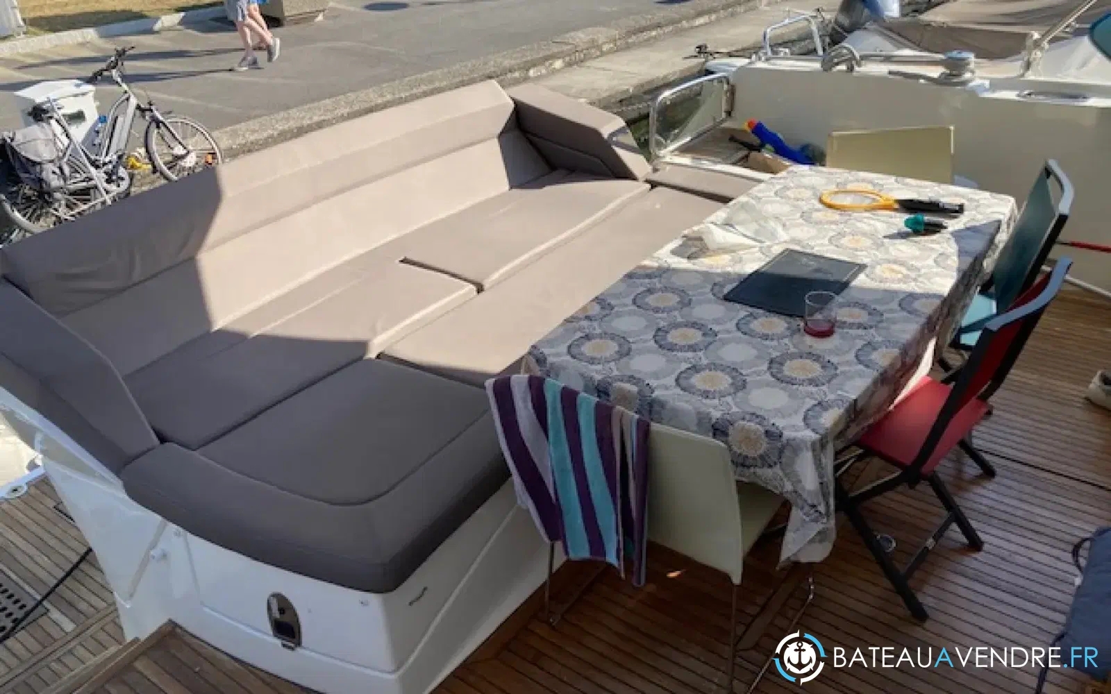 slider 7 Prestige Yachts 550 Fly