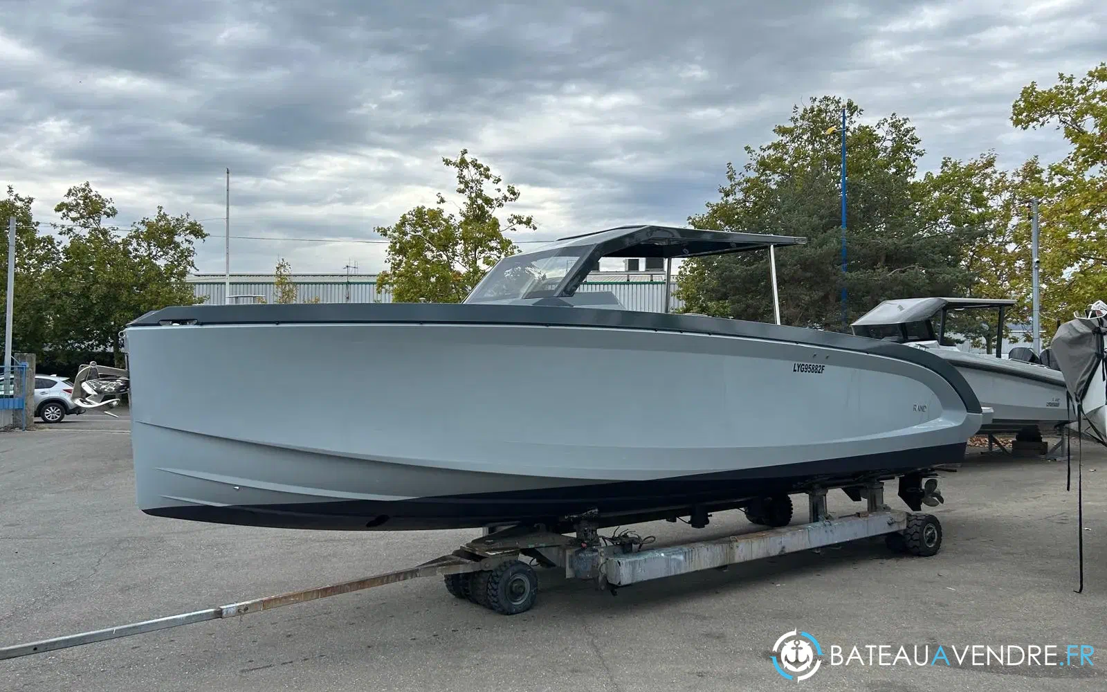 slider 1 Rand Boats Escape 30