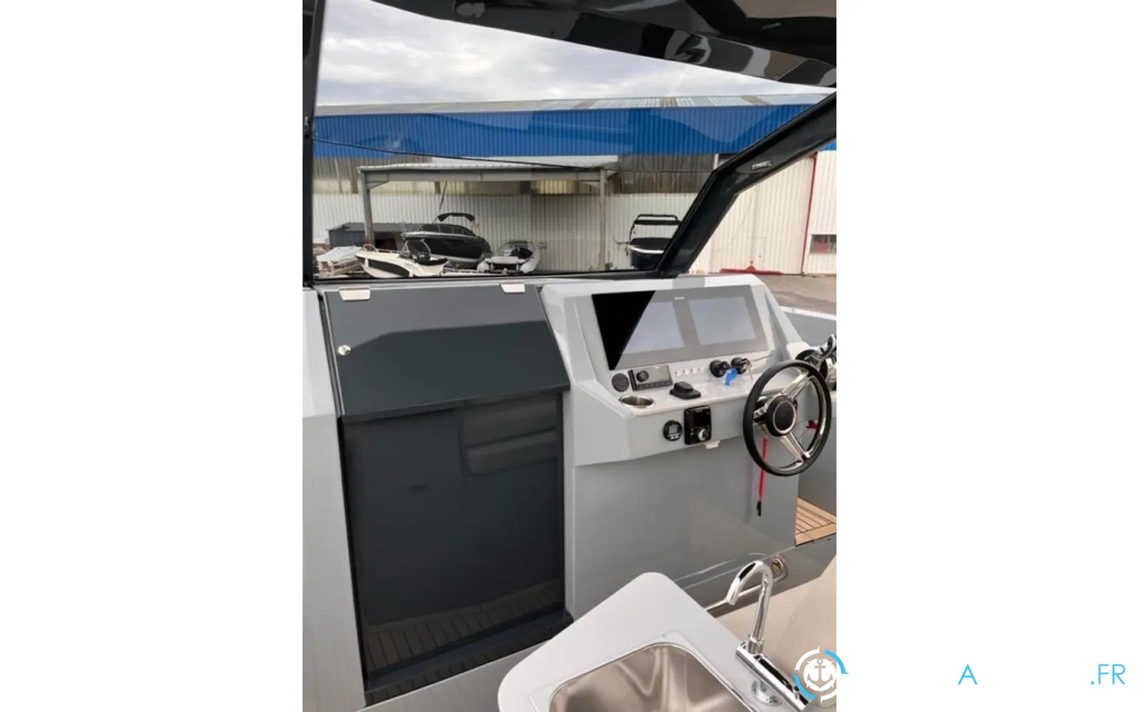 slider 6 Rand Boats Escape 30