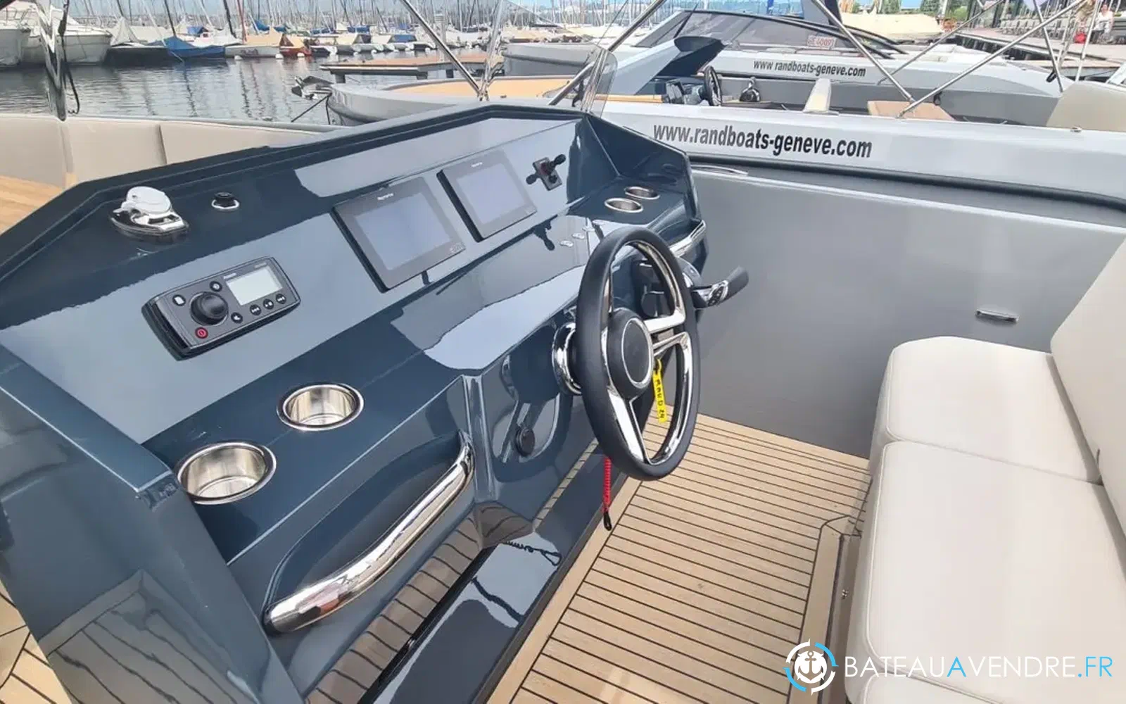 slider 5 Rand Boats Play 24