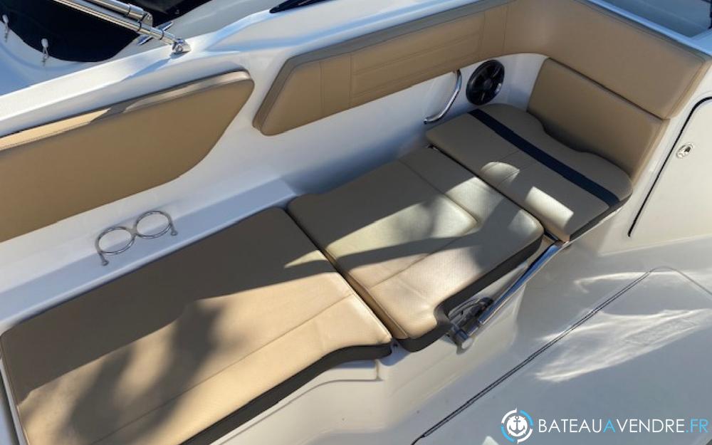 Sea Ray 210 SPX OB interieur photo 5