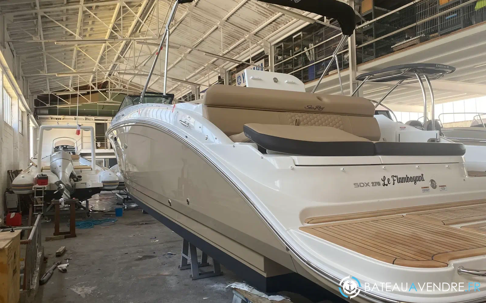 slider 8 Sea Ray SDX 270