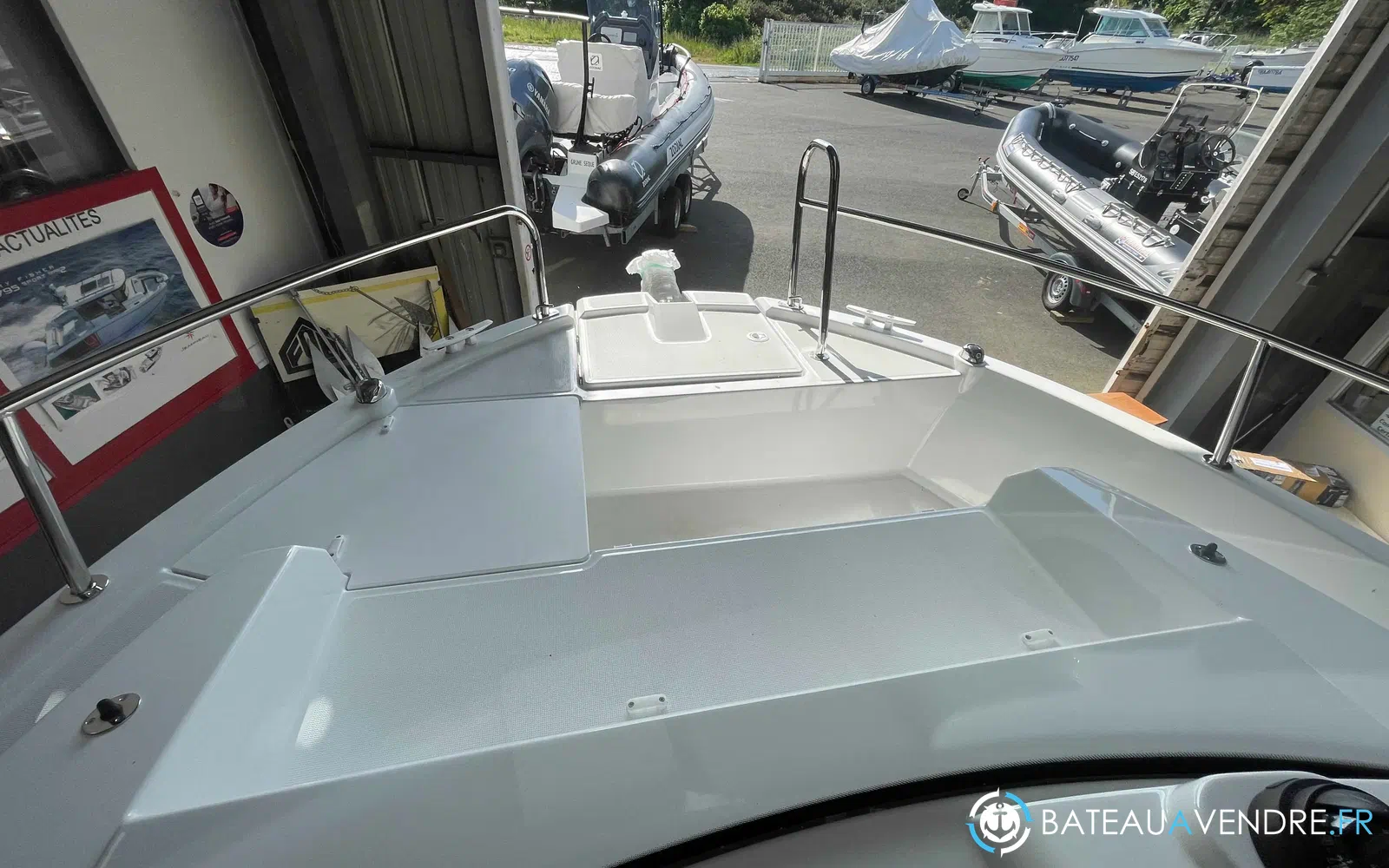 slider 6 Jeanneau Merry Fisher 695