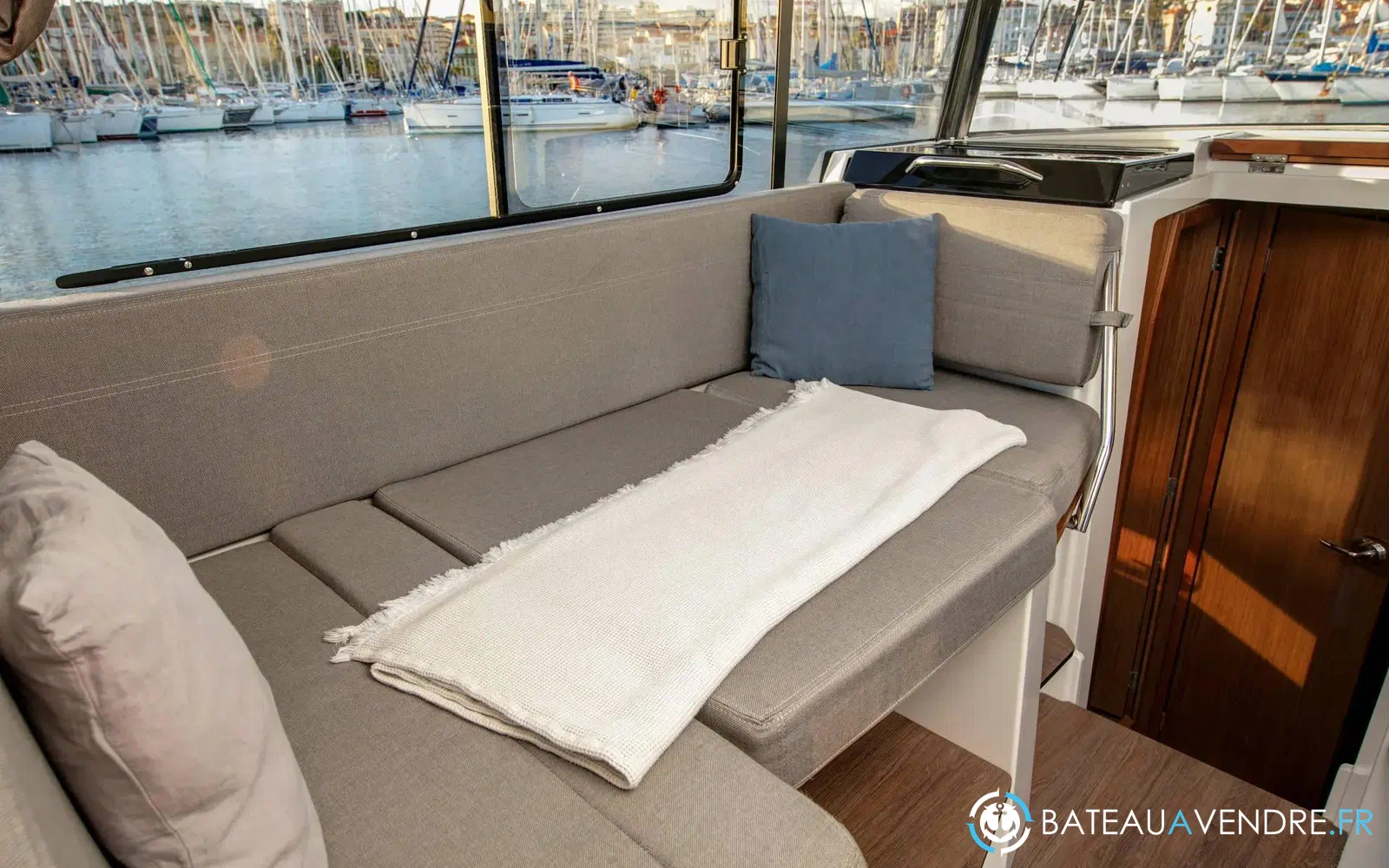 slider 5 Jeanneau Merry Fisher 895 Sport