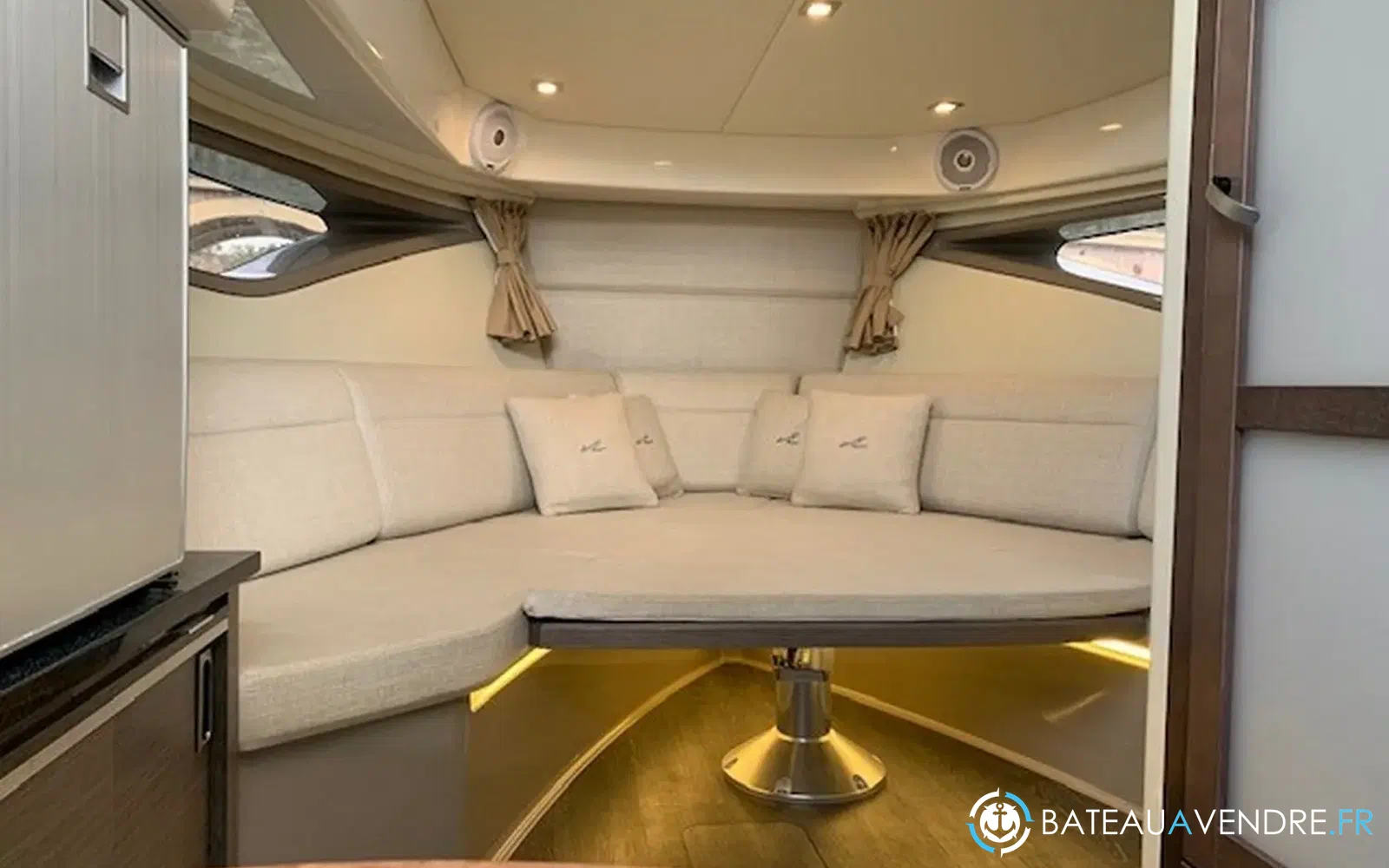 slider 9 Sea Ray 320 Sundancer