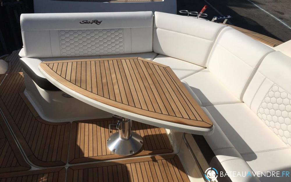 Sea Ray 320 Sundancer interieur photo 5