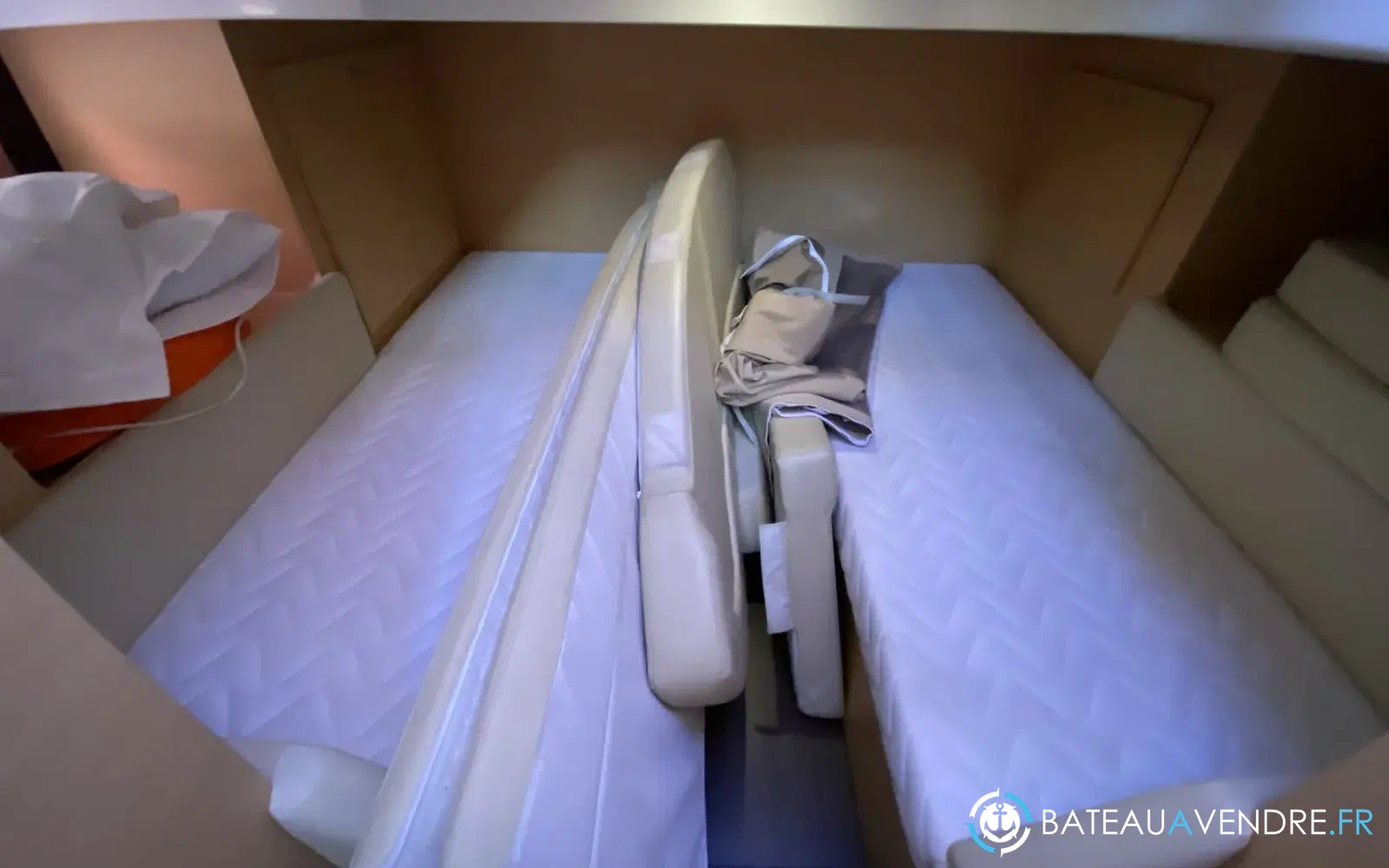 slider 14 Beneteau Monte Carlo 37