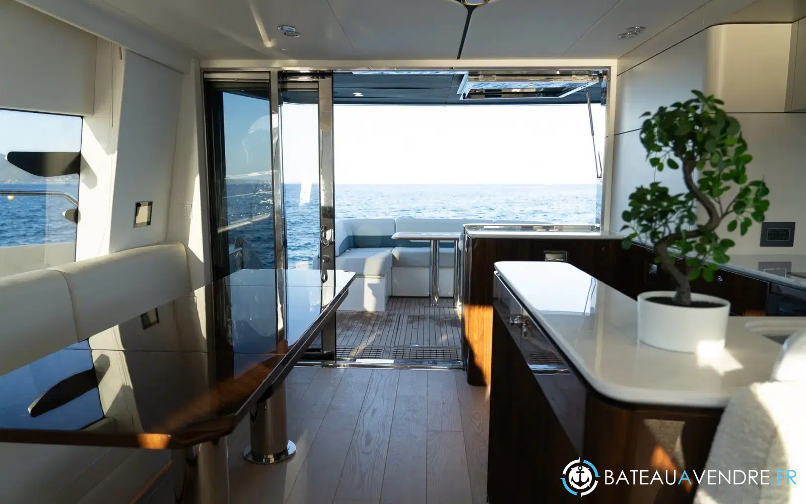 slider 10 Fairline Squadron 68