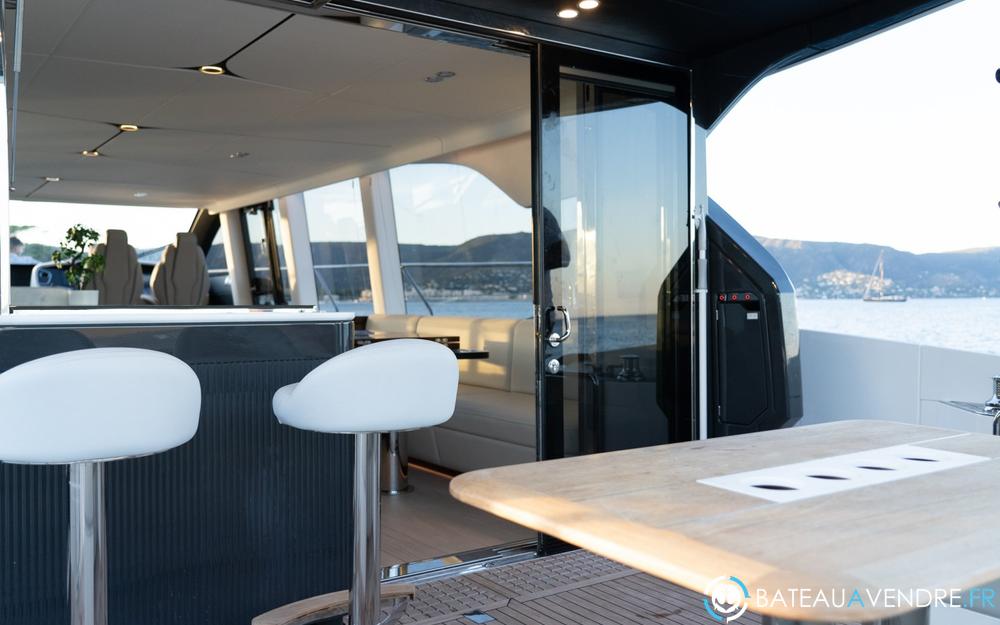 Fairline Squadron 68 interieur photo 3