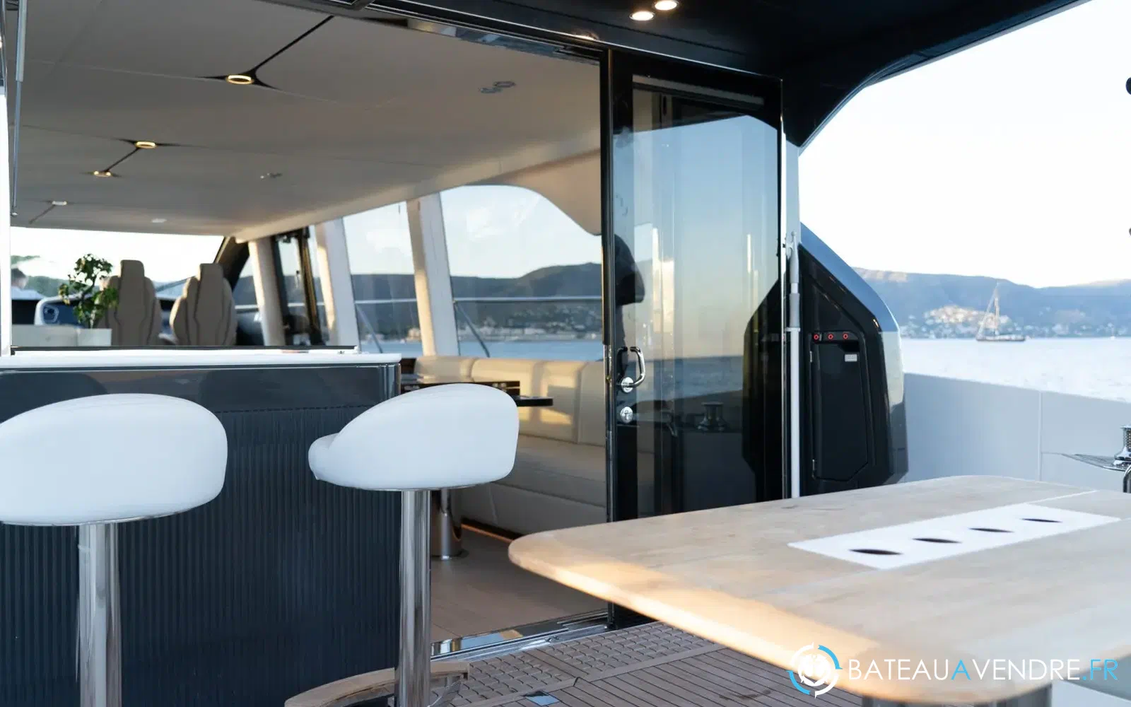 slider 2 Fairline Squadron 68