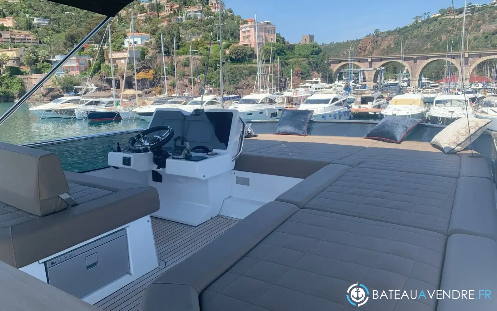 slider 9 Pardo Yachts Endurance 60