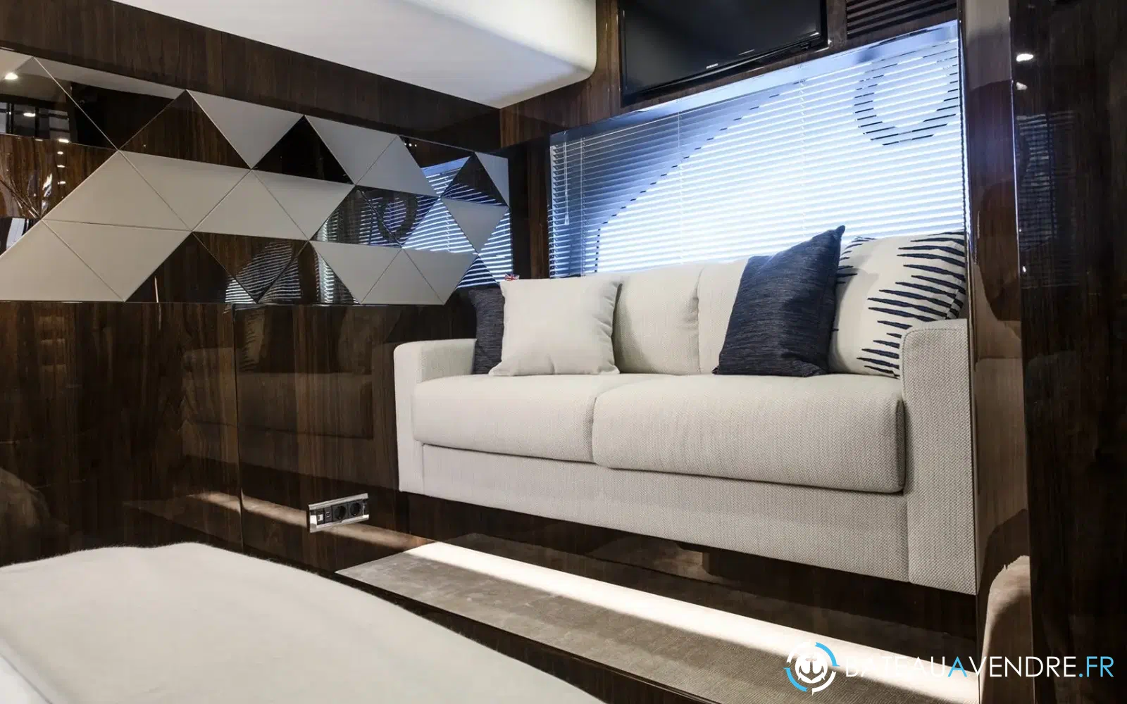 slider 7 Fairline Targa 45 Open