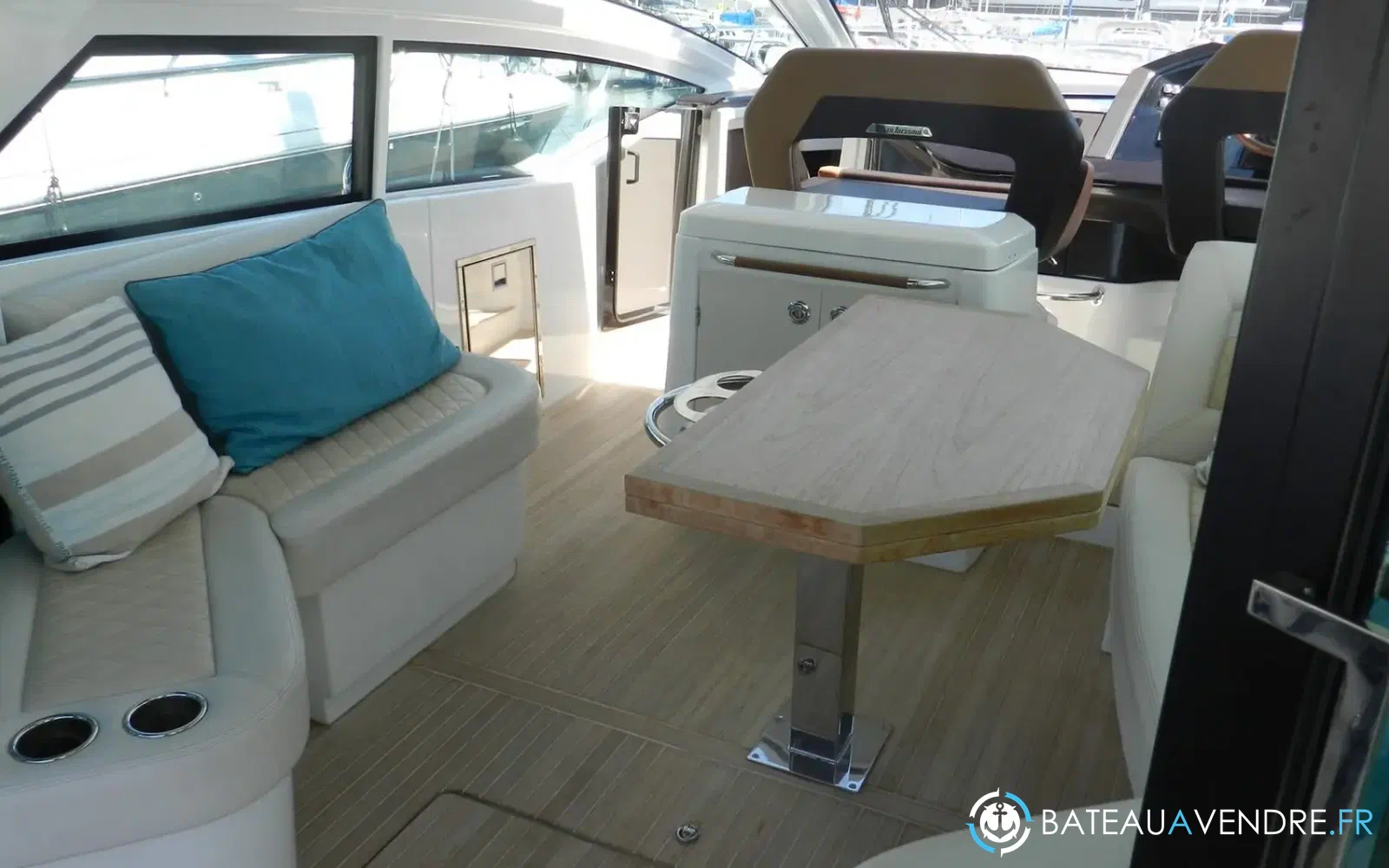slider 3 Beneteau Gran Turismo 46