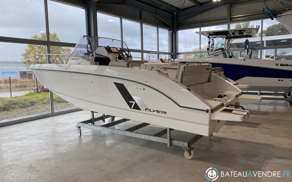 Beneteau Flyer 7 SUNdeck interieur photo de présentation