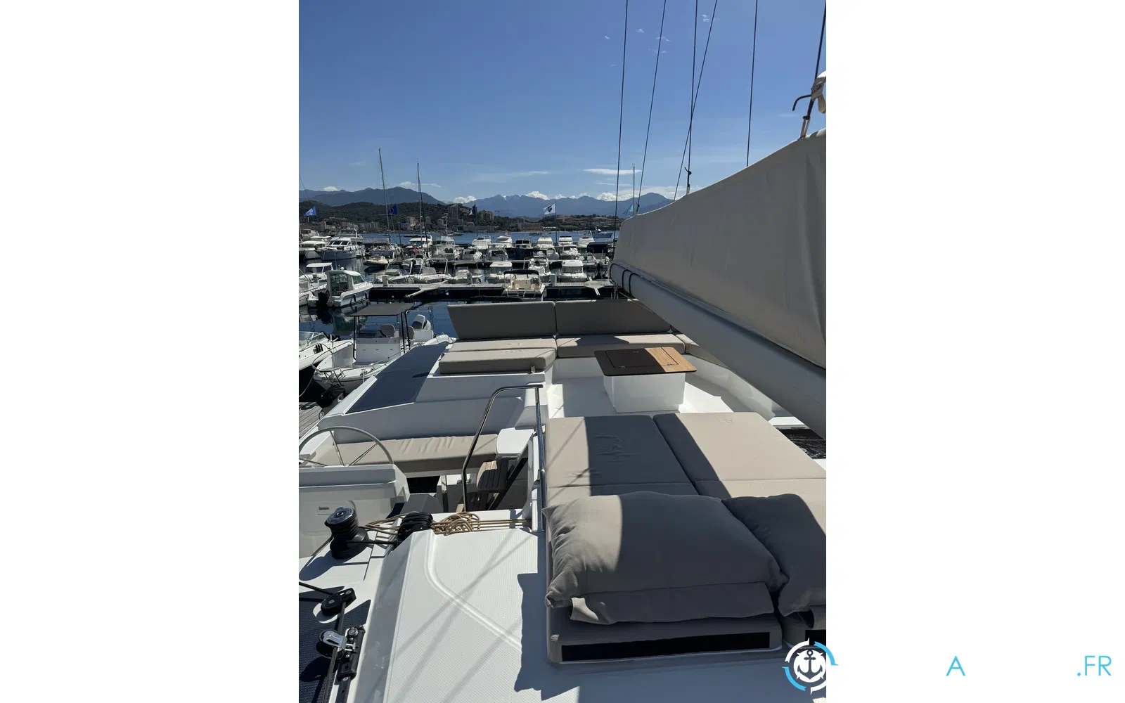 slider 13 Fountaine Pajot Tanna 47