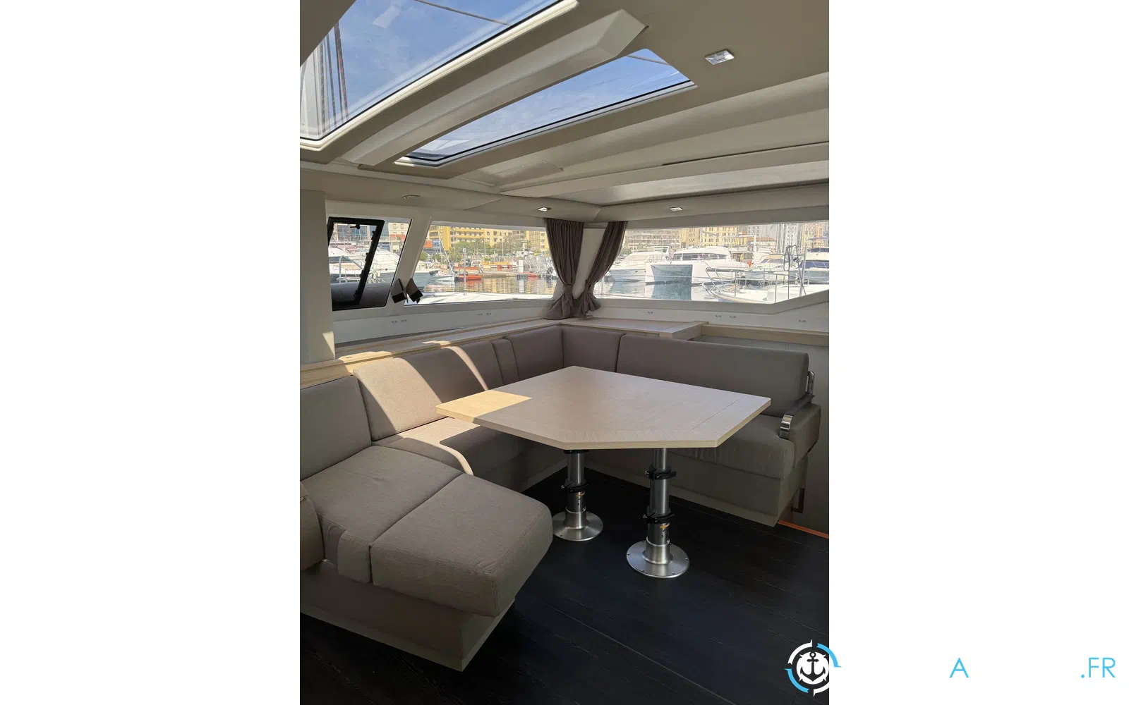 slider 14 Fountaine Pajot Tanna 47