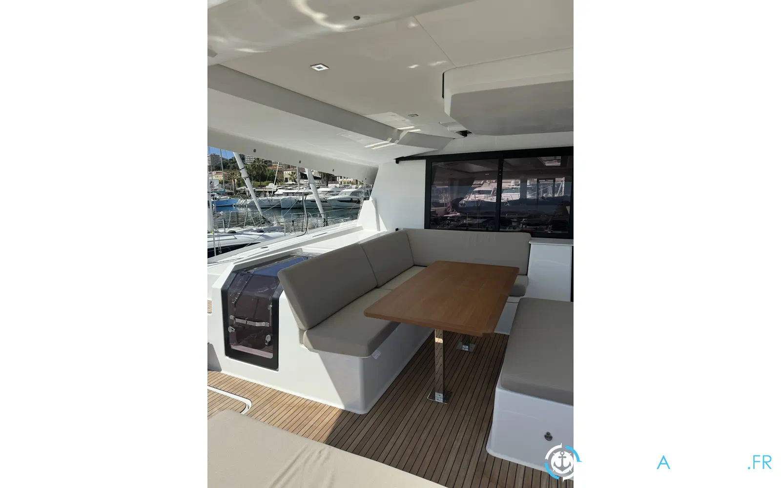 slider 5 Fountaine Pajot Tanna 47