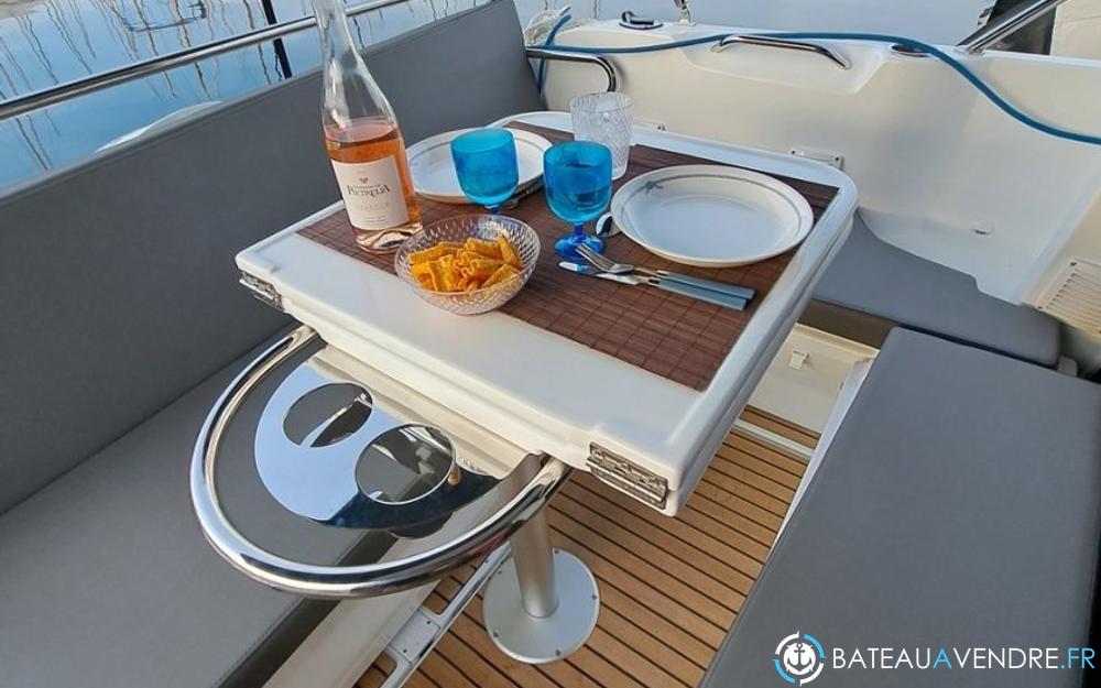 Beneteau Antares 9 OB interieur photo 3