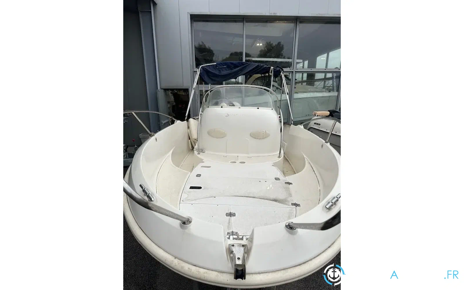 slider 4 Beneteau Flyer 550